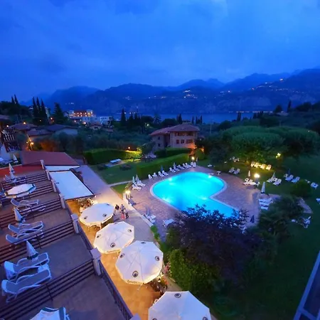 Park Val Di Monte ***s Мальчезіне