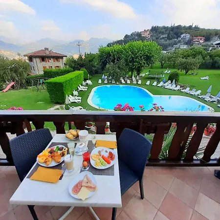 Готель Park Val Di Monte ***s Мальчезіне