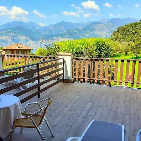 Park Val Di Monte ***s Готель Мальчезіне