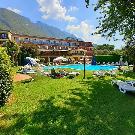 Park Val Di Monte ***s 3* Мальчезіне