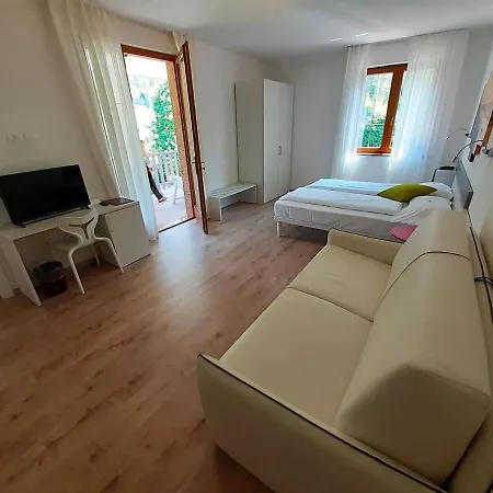 Park Val Di Monte ***s 3* Мальчезіне